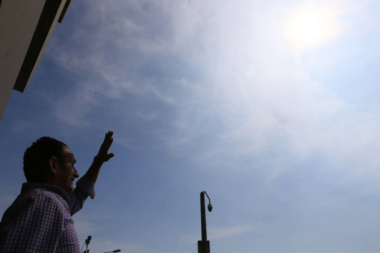 Conoce cuáles son los síntomas de un golpe de calor. Foto: GEC